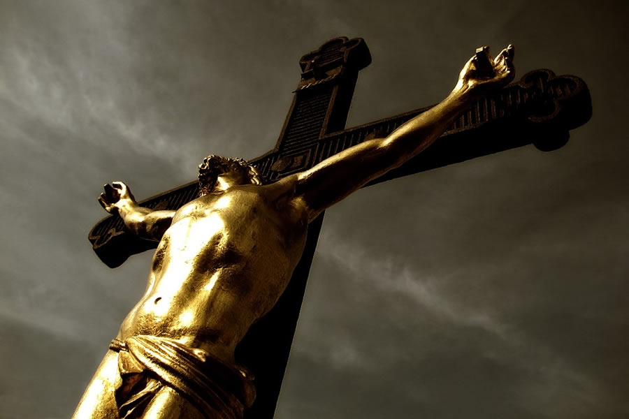 jesusoncross4