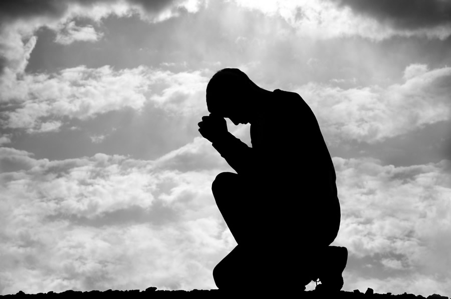 prayingmanbw